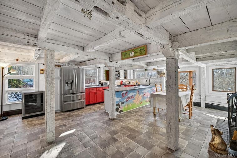 Vaulted kitchen