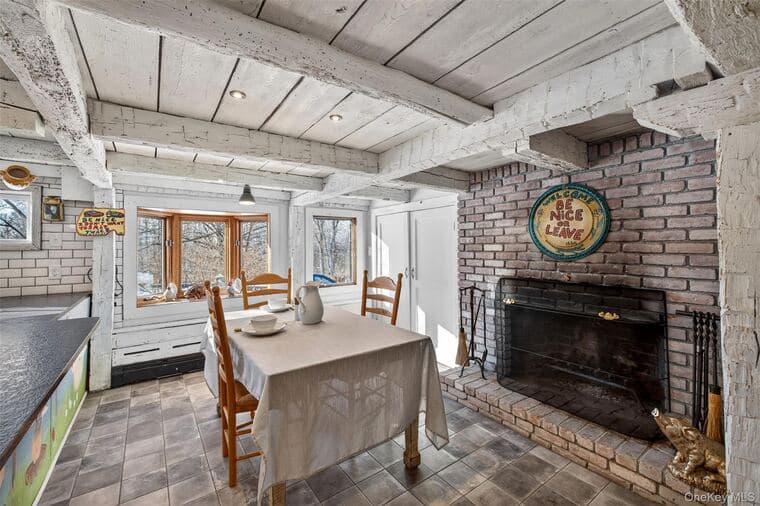 Dining & fireplace